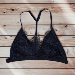 Victoria’s Secret Lace Front Close Bralette